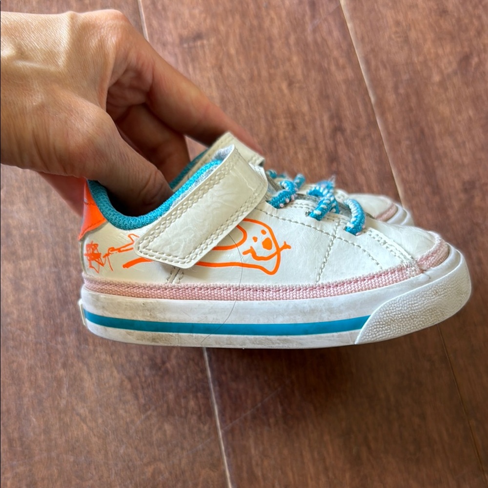 Nike White and Orange Sneakers with Velcro Closure